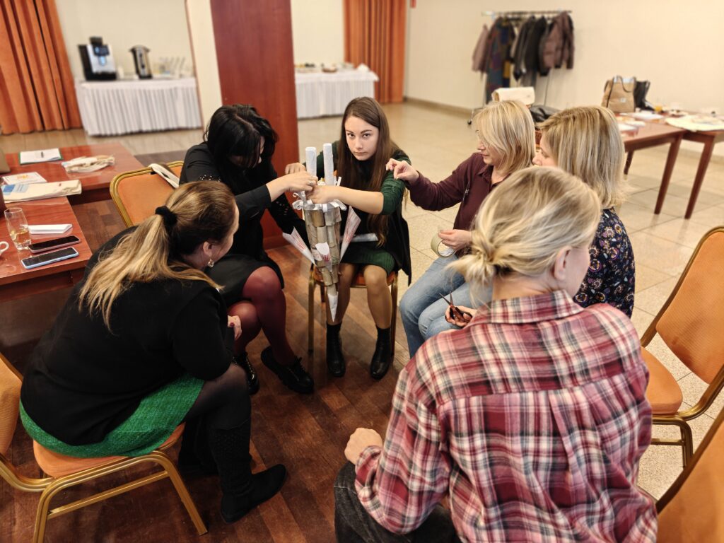 uczestniczki w ćwiczeniach grupowych